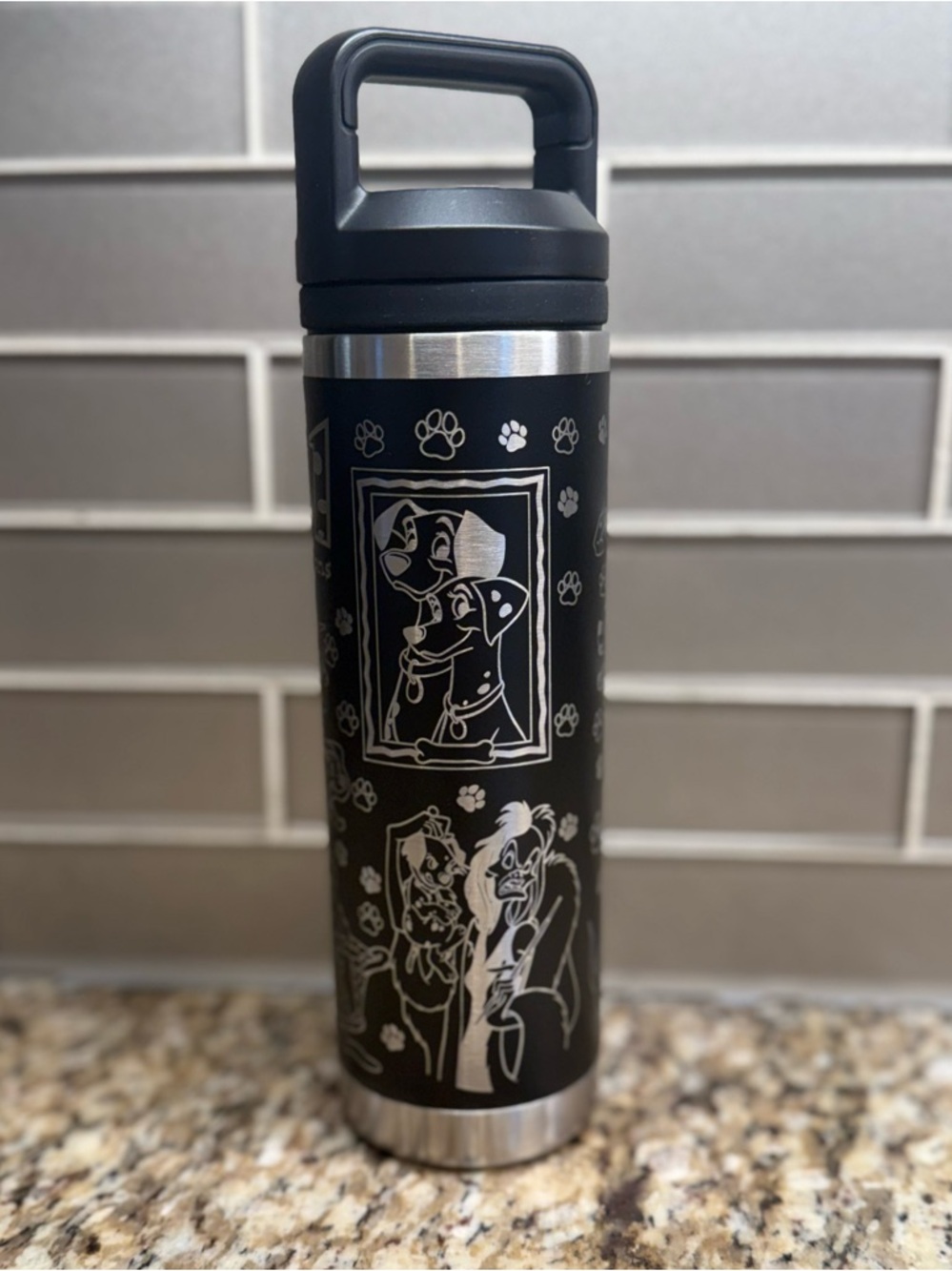 Disney 101 Dalmatians custom laser-engraved stainless steel bottle (24 oz) - Picture 2 of 8